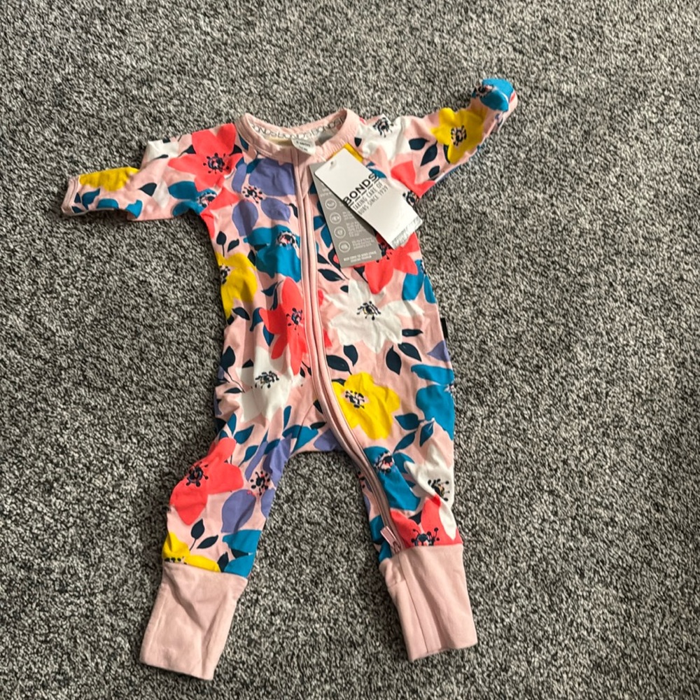 NWT Rare discontinued Bonds Floral Zip Wondersuit